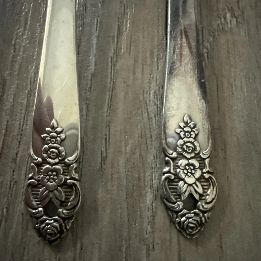 Set of 5 Oneida DISTINCTION Iced‎ Tea Spoons Silver Plate Prestige 1951 Flatware